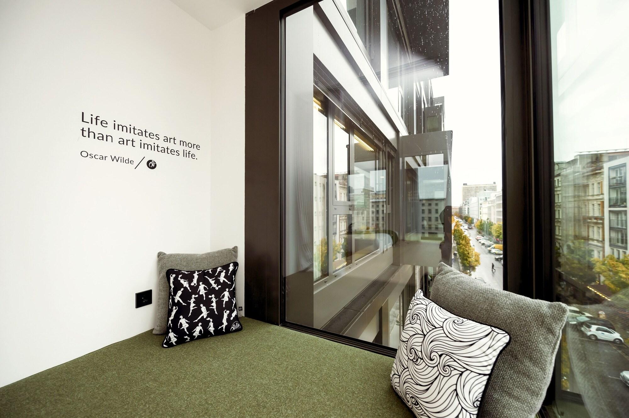 Wilde Aparthotels Berlin, Checkpoint Charlie Exterior foto